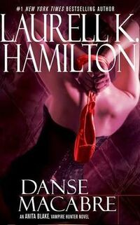 Cover of Danse Macabre by Laurell K. Hamilton